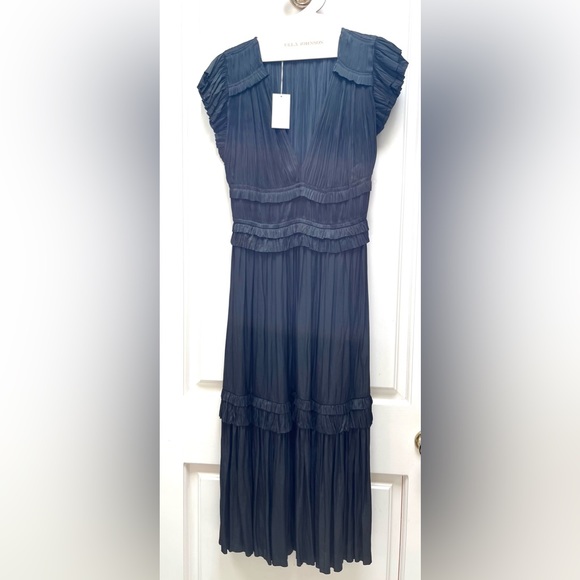 NWT Ulla Johnson size 4 silk jolee dress. Pleated all over. - Picture 1 of 10